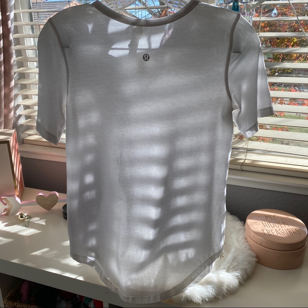 Lululemon white  top size 2